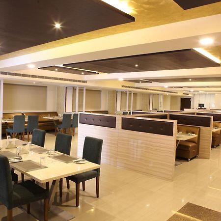 Nova Pride Hotel 하이데라바드 외부 사진
